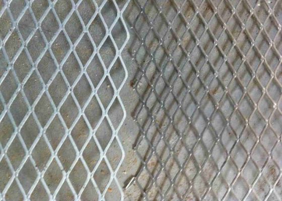 De afgevlakte Vlotte Oppervlakte SS304 SS316 enz. van Diamond Hole Expanded Metal Mesh