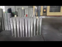 Afgewerkte weefsel in rollen